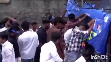 തിരുവനന്തപുരം: ഉന്നത വിദ്യാഭ്യാസ മന്ത്രിയുടെ വഴുതക്കാടെ ഔദ്യോഗിക വസതിയിലേക്ക് കെ.എസ്.യു നടത്തിയ മാർച്ചിൽ സംഘർഷം