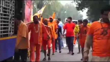 सांवेर: सावन पर्व के चलते कांवड़ यात्रा हुई शुरू, एडिशनल पुलिस कमिश्नर ने कहा- रास्ते में सुरक्षा चाक-चौबंद
