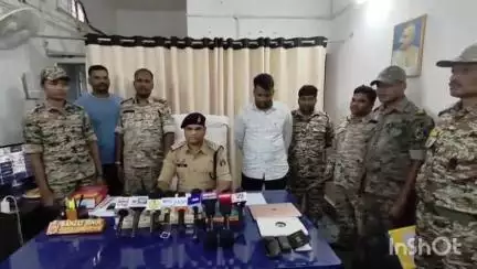 कोंडागांव: फरसगांव पुलिस ने ऑनलाइन और ऑफलाइन करोड़ों की ठगी करने वाले एक आरोपी को किया गिरफ्तार