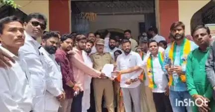 लातूर: मंठाळे नगरात मारहाण करणाऱ्या व्यक्तींविरोधात कायदेशीर कार्यवाही करा,भाजपा शिष्टमंडळाची गांधी चौक पोलीस ठाण्यात फिर्याद