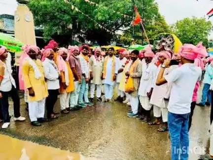 श्योपुर: गाजे-बाजे के साथ रणथम्भौर गणेश की पैदल यात्रा रवाना, टोड़ी गणेश मंदिर पर हुआ ध्वज पूजन