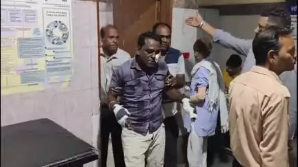 नीमच नगर: सरवानिया चौकी के पास भीषण बाइक दुर्घटना, तीन घायल, दो गंभीर, ज़िला चिकित्सालय में उपचार जारी