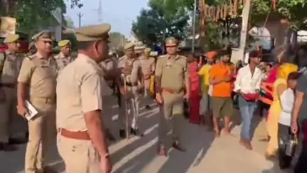 देेेवरिया: श्रावण मास पर सुरक्षा व्यवस्था को लेकर दुग्धेश्वरनाथ मंदिर, रुद्रपुर और सोमनाथ मंदिर का SP ने लिया जायजा