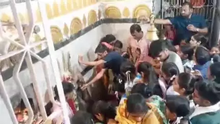 सावन मास के पहले सोमवार को जिले के तुर्री धाम में लोगों का लगा तांता