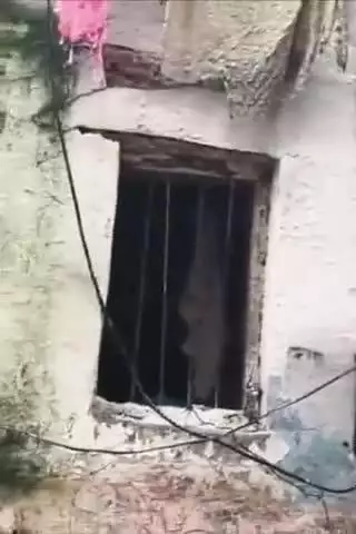 टीकमगढ़: टीकमगढ़ में गिरा कच्चा मकान, कारी नगर परिषद में 20 फीट लंबी रिटेनिंग वॉल धराशायी