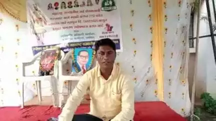 धर्माबाद: शेतकऱ्यांची कर्जमाफी करावी मागणीसाठी उपविभागीय कार्यालयासमोर आमरण उपोषण- उपोषण कर्ते झपाटे