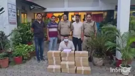 हल्द्वानी: पुलिस स्टेशन हल्द्वानी और एसओजी की टीम ने बरेली रोड से 16 पेटी अवैध देशी शराब के साथ एक तस्कर को किया गिरफ्तार
