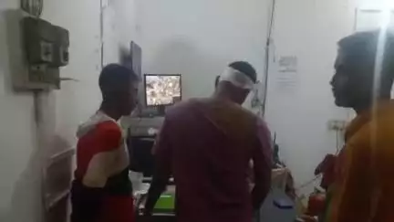 উদয়পুর: চন্দ্রপুর সংলগ্ন এলাকায় এক ব্যক্তিকে গাড়ি থেকে নামিয়ে মাথা ফাটিয়ে দেওয়ার অভিযোগ নিয়ে আর কেপুর থানায় মামলা দায়ের