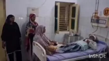 बुढ़नपुर: अहरौला थाना क्षेत्र के राजापट्टी गांव में जमीनी विवाद में पति-पत्नी घायल, पुलिस पर मारपीट का आरोप
