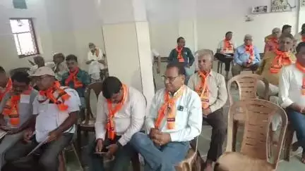 शिवपुरी नगर: शिवपुरी ब्राह्मण समाज की कार्यकारिणी गठित हुई भरत शर्मा जिला अध्यक्ष रामजी व्यास राजेंद्र खजूरी द्वारा।