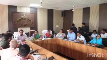गोड्डा: श्रीमती बेबी देवी की अध्यक्षता में समाहरणालय सभागार में जिला परिषद की सामान्य बैठक आयोजित की गई