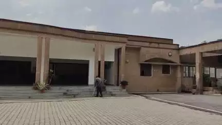 खलीलाबाद: ग्राम मगहर में एक कमरा मकान जर्जर होकर चू रहा है, आवास दिलाने की अपील की गई