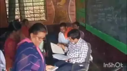 चंदनकियारी: मोहाल में आंगनवाड़ी केंद्र की सहायिका पद पर शिउली माजी का चयन, अंचलाधिकारी शामिल