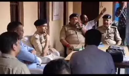 ऋषिकेश: SSP लोकेश्वर सिंह खुद पहुंचे नीलकंठ कावड़ क्षेत्र में सुरक्षा व्यवस्थाओं का जायजा लेने