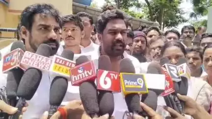 భీమిలి: డిప్యూటీ సీఎం పవన్ కళ్యాణ్‌పై సోషల్ మీడియాలో అనుచిత పోస్టులు పెడుతున్నారని భీమిలి పీఎస్‌లో ఫిర్యాదు చేసిన జనసేన నాయకులు