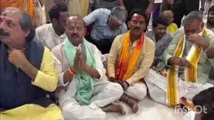 कोतमा: कुटीर एवं ग्रामोद्योग मंत्री दिलीप जायसवाल ने उज्जैन में बाबा महाकाल के दर्शन किए