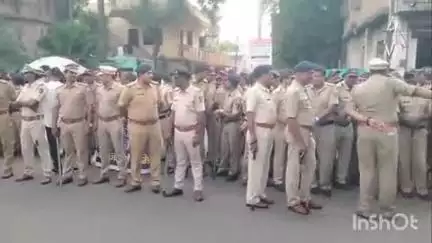 चंद्रपूर: जटपुरा गेट चंद्रपूर येथुन पोलीस स्टेशन चंद्रपूर शहर आणि रामनगर हद्दीत रुट मार्च