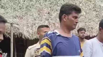 মাৰ্ঘেৰিটা: মাৰ্ঘেৰিটাত ড্ৰাগছসহ হাতে-লোটে তিনিটা ড্ৰাগছ পেডলাৰক আটক আৰক্ষীৰ