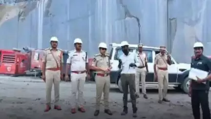 సంతనూతలపాడు: చీమకుర్తిలోని గ్రానైట్ క్వారీలను పరిశీలించిన గుంటూరు రేంజ్ ఐజి సర్వ శ్రేష్ఠి త్రిపాటి