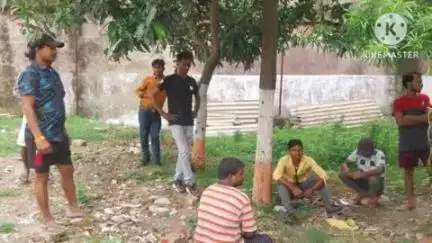 नरपतगंज: कोसकापूर बॉर्डर के समीप 55 वर्षीय व्यक्ति का शव मिला, जांच में जुटी पुलिस, एसडीपीओ ने मौके पर पहुंच की छानबीन