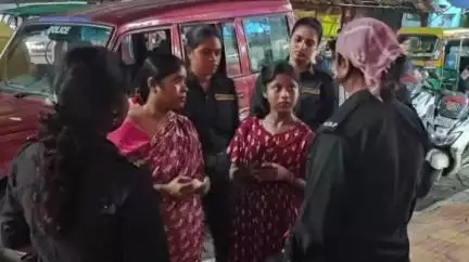 বারুইপুর: বারুইপুর পুলিশ জেলার উইনার্স টিম এর সদস্য রা নরেন্দ্রপুর থানা সংলগ্ন বিভিন্ন এলাকা টহলদাড়ি চালালেন