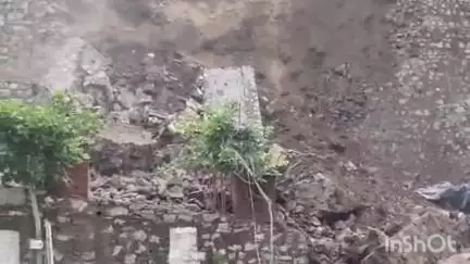कुम्भलगढ़: मूसलाधार बारिश के चलते कुंभलगढ़ में निर्माणाधीन होटल की दीवार ढही, मुख्य सड़क पर गिरा मलबा, रास्ता हुआ जाम