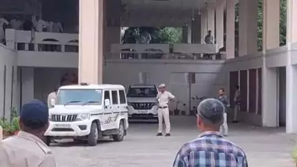 हिसार: युवती से रेप के मामले में गिरफ्तार अखिल भारतीय बिश्नोई सभा के पूर्व प्रधान देवेंद्र बूडिया को जिला कोर्ट में किया पेश