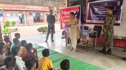 जिले के जनजातीय क्षेत्रों में धरती आबा अभियान के तहत पुलिस प्रशासन की जागरूकता को लेकर अनूठी पहल