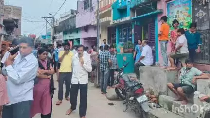 ହିଞ୍ଜିଳି: ହିଞ୍ଜିଳିକାଟୁ ପୈାରାଞ୍ଚଳ ହିଞ୍ଜିଳି ସାନସାହିର ଜଣେ ଯୁବକଙ୍କ ମୃତ୍ୟୁ ଘଟିଛି। ମୃତକ ଜଣଙ୍କ ହେଳେ ପୂର୍ବତନ ଅଧ୍ୟକ୍ଷ ଙ୍କ ପୁଅ ଶାଶ୍ଵତ ଗୌଡ଼