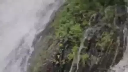 कसमार: लगातार बारिश से सेवाती घाटी में बढ़ा जलस्तर, जिला प्रशासन ने नदी व घाटी के पास न जाने की दी सलाह