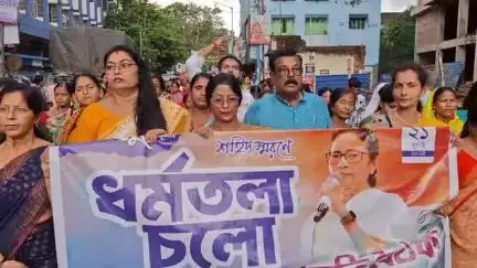 সিউড়ি ১: মহিলা তৃণমূল কংগ্রেসের পক্ষ থেকে সিউড়িতে বিশাল মিছিলের আয়োজন, উপস্থিত সিউড়ির বিধায়ক