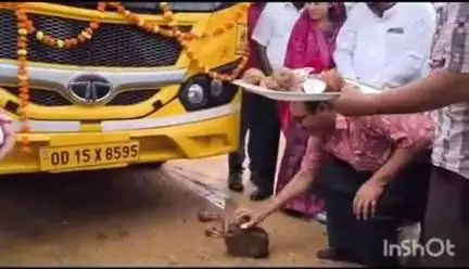 ରେଙ୍ଗାଲି: ଠେଲାକୋଲୋଇ ଉଚ୍ଚ ବିଦ୍ୟାଳୟ ରେ ସ୍କୁଲବସ୍ ସେବା ଆରମ୍ଭ