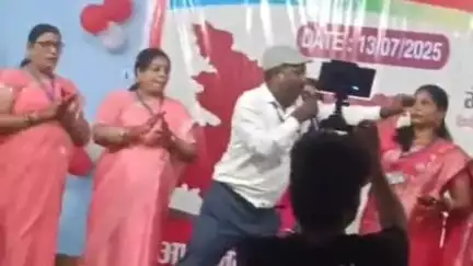 देव: शिक्षा के क्षेत्र में रचनात्मक बदलाव लाने वाले देव के चार शिक्षकों को नवादा में किया गया सम्मानित