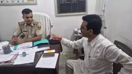 सिवान: बड़हरिया से राजद विधायक बच्चा पांडे ने पचरुखी थाने में किया हंगामा, पुलिस की कार्यशैली पर की तीखी बहस