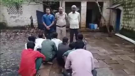 बमोरी: बमोरी पुलिस ने लोढेरा में दबिश देकर 9 जुआरी पकड़े, ₹3,580 नगद और ताश जब्त