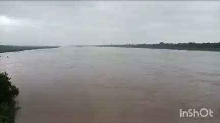 বর্ধমান ১: সদরঘাট দামোদর নদীর জল বেড়ে চলেছে ভয়ঙ্কর রূপ নিচ্ছে