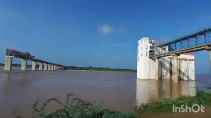 अंबाह: चंबल नदी के पिनाहट घाट पर स्टीमर संचालन बंद