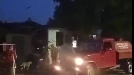 पाली: पाली में तेज बारिश के बाद जिला कलेक्टर के निर्देश पर बांडी नदी के किनारे रहने वाले जुगड़ पट्टी के लोगों को हटाया गया
