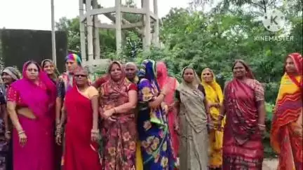 खानपुर: खानपुर कस्बे की सुभाष कॉलोनी निवासी महिलाओं ने अनियमित जलापूर्ति व समय परिवर्तन की मांग को लेकर किया प्रदर्शन
#jansamsya