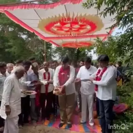આંકલાવ: આસરમાના રામપુરા વિસ્તારમાં નવીન બનનાર રસ્તાનું ખાતમુહૂર્ત કરાયું, ધારાસભ્ય ઉપસ્થિત રહ્યા