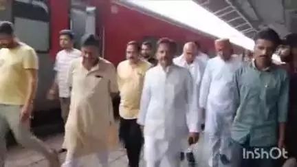 हुज़ूर: रीवा पहुंचे उपमुख्यमंत्री राजेंद्र शुक्ल, रेलवे स्टेशन पर कार्यकर्ताओं ने किया स्वागत