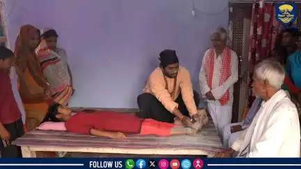सर्पदंश से जुड़ी अफवाहों पर न जाएं — सही जानकारी और समय पर इलाज ही बचाव है।