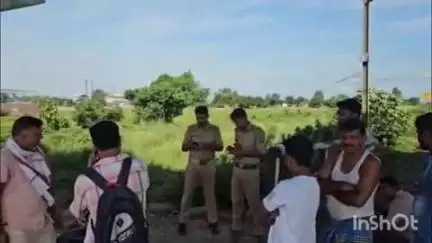चौरीचौरा: चौरी चौरा में ट्रेन की चपेट में आने से बुजुर्ग की हुई मौत