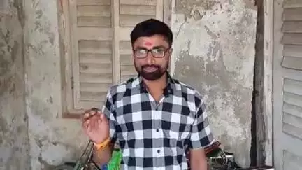 छपरा: बकवा गांव के निवासी ने सीएचसी मशरक के डाटा एंट्री ऑपरेटर पर नौकरी के नाम पर ठगी का आरोप लगाया