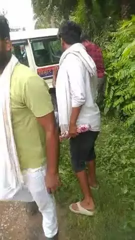 महद्दीपुर कासिमबज़ार रोड इतना ख़राब स्थिति में है कि आज 112 गाडी फ़ेस गया #nagar nigam munger
