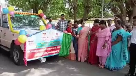 நாமக்கல்: உலக மக்கள் தொகை விழிப்புணர்வு பேரணி - கவிஞர் ராமலிங்கம் அரசினர் மகளிர் கலை கல்லூரியில் பேரணியை தொடங்கி வைத்த ஆட்சியர்