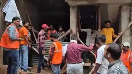 अजमेर: अजमेर नगर निगम ने दिल्ली गेट के पास एक बिल्डिंग को किया सीज, लगातार कर रहा है कार्रवाई