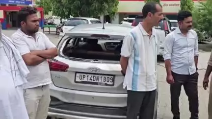 स्वार: बूढ़ी दडियाल में कार चालकों के साथ मारपीट और गाड़ी तोड़ने के मामले में अज्ञात लोगों के खिलाफ प्राथमिकी दर्ज