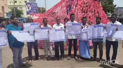 భూపాలపల్లి: బ్యాండ్ వాయిద్య కళాకారుల రాష్ట్ర సదస్సును విజయవంతం చేయాలి : జిల్లా అధ్యక్షుడు మొగిలి