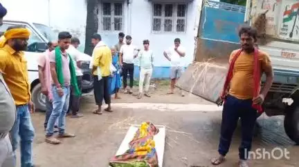 नवादा: धमनी के बजरंगबली के पास दो बाइक की टक्कर के बाद, डेढ़ महीने के इलाज के दौरान एक बालक की हुई मौत